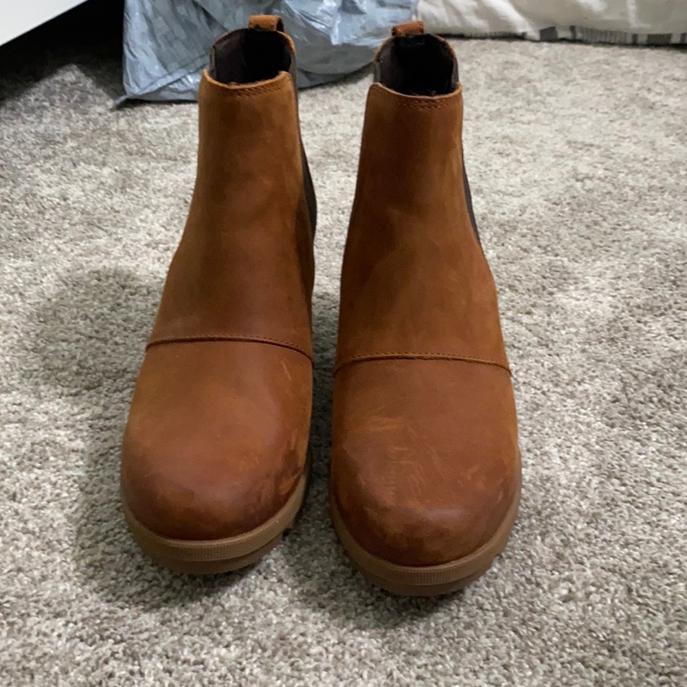 Joan of Arctic Wedge II Chelsea bootie